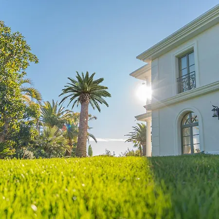 Palace De Lys Villa *