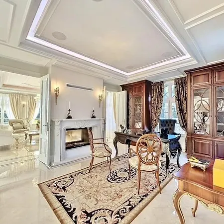 Palace De Lys Cannes