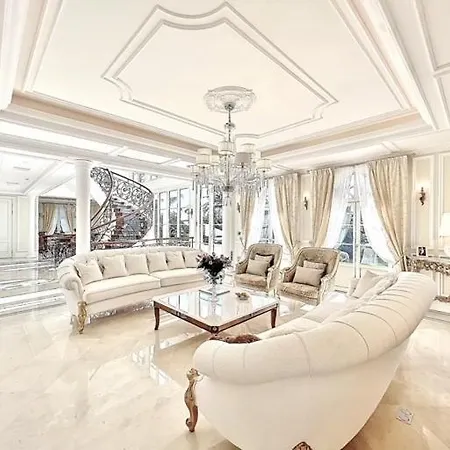 فيلة Palace De Lys