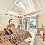 Palace De Lys Vila Cannes